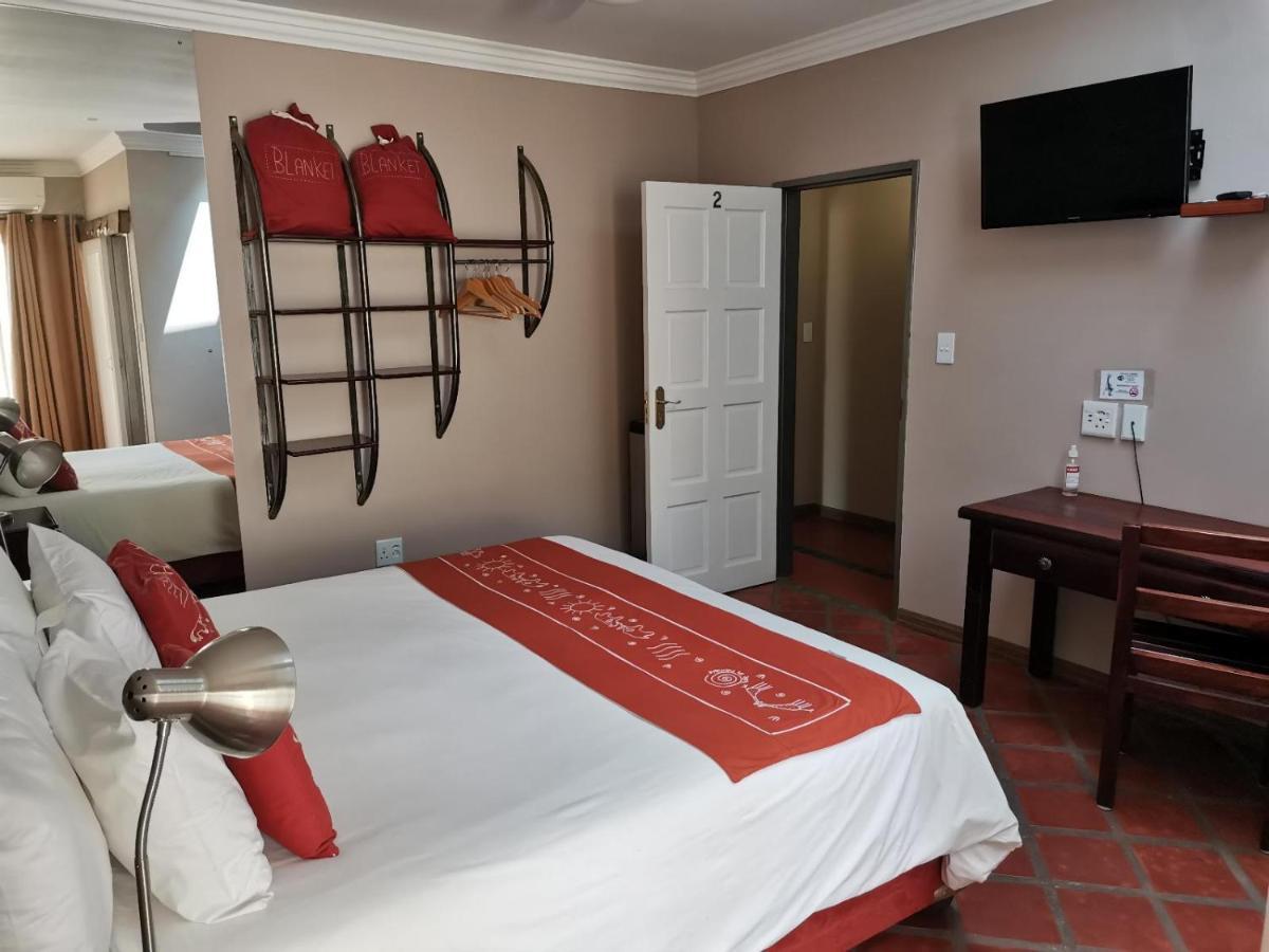 Londiningi Guesthouse Windhoek Buitenkant foto