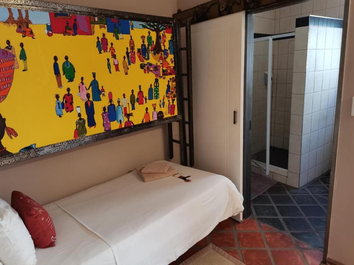 Londiningi Guesthouse Windhoek Buitenkant foto